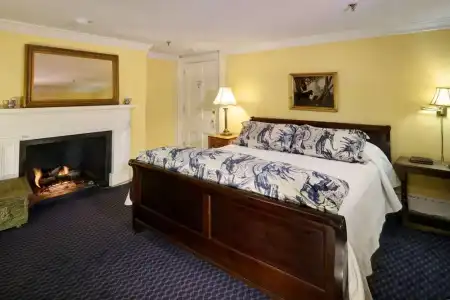 200 South Street Inn - 55