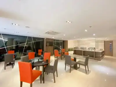 The Luxe - 73
