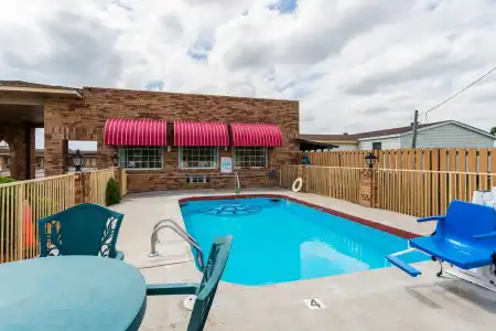 Econo Lodge Inn & Suites Little Rock SW - 14
