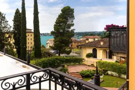 Gardone Palace - 94
