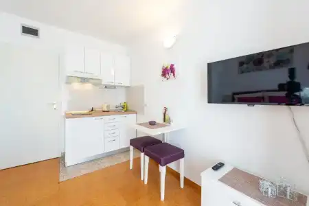 Cina Apartments - 200