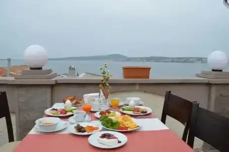Ayvalik Palas - 13