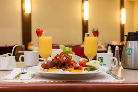 Holiday Inn Laval Montréal by IHG - 10