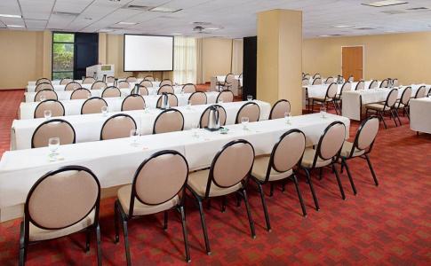 Courtyard by Marriott Sacramento Midtown - 11