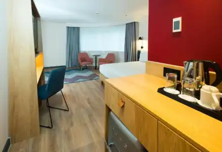 Hampton by Hilton London Park Royal - 59