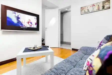 Central Park Residence Guest House - 69