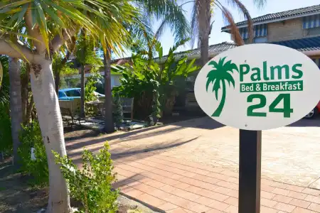 Palms Bed & Breakfast - 14