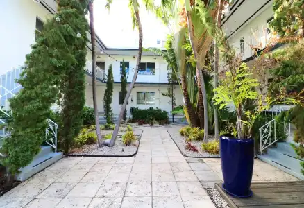 Beachside All Suites - 24