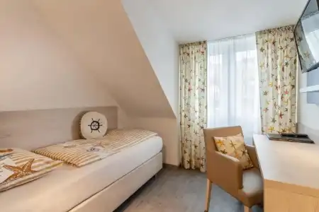 Arosa - Düsseldorf Oberkassel - 21