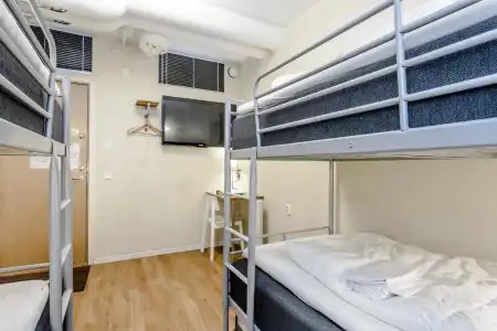 City Hostel - 50