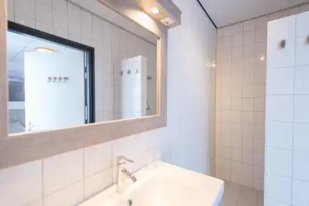 Hotel - 9