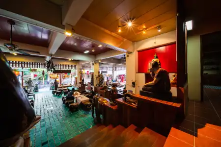 Wild Orchid Villa Bangkok - 17