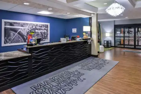 Hampton Inn Eugene - 14