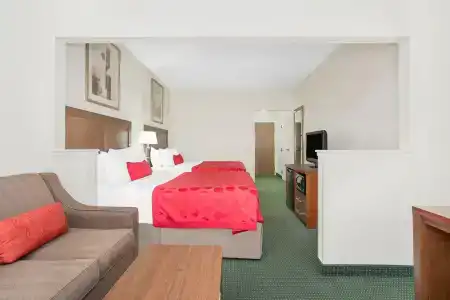 Ramada Denver International Airport - 2