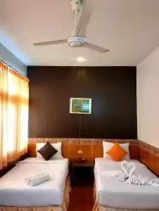 Suriwong Chumphon - 17