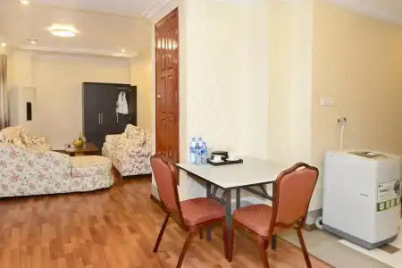 Grand United Ahlone Branch - 205