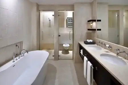Address Montgomerie - 43