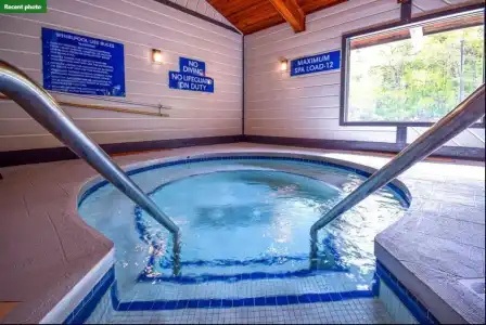 Days Inn & Suites by Wyndham Wisconsin Dells - 13