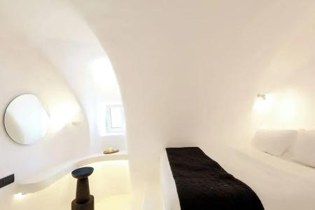 Luna Santorini Suites - 93