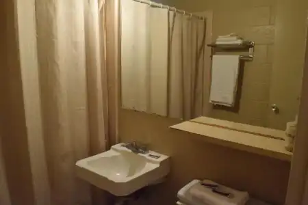 Imperial Motel - 10