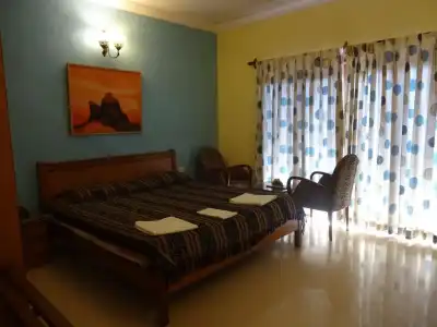 Renzo's Inn - 2