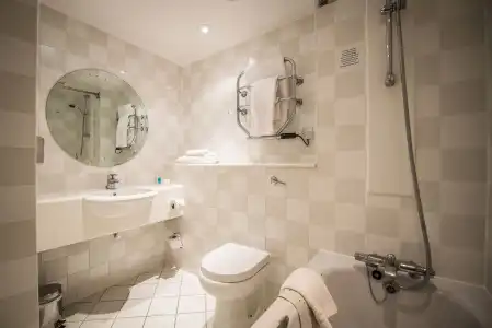 Holiday Inn Cambridge by IHG - 7
