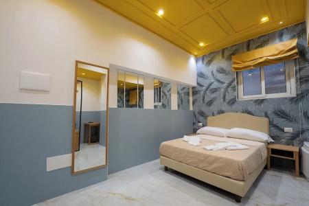 H. G. Boutique Toledo Napoli Centro - 91