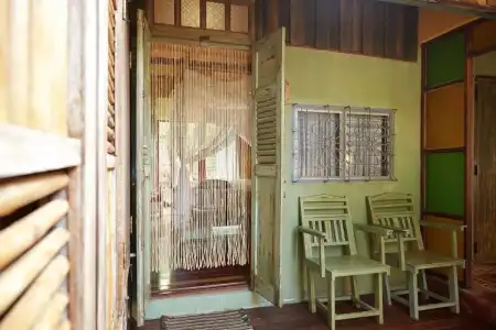 Bann Makok the Getaway - 0