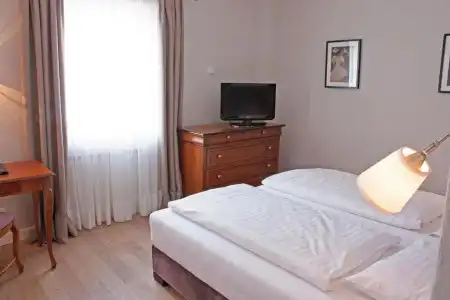 Bayerischer Hof - 56