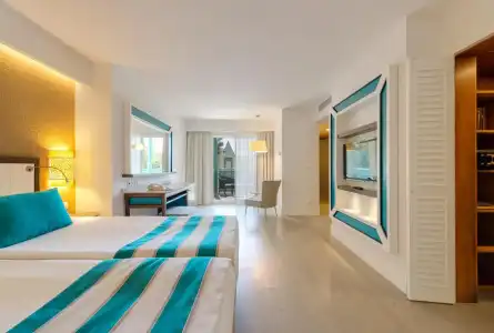 ROBINSON PAMFILYA - All Inclusive - 1