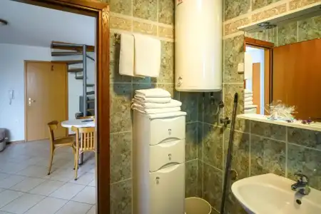 Apartments and Rooms Degra - 18