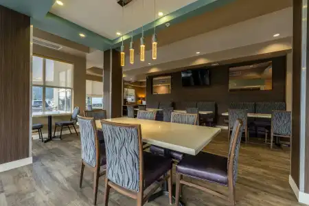 Holiday Inn Express Golden-Kicking Horse by IHG - 33