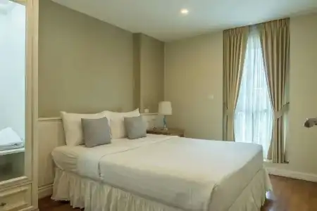 Sabai Sathorn - 157