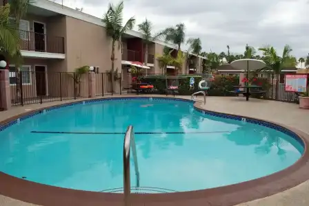 Budget Inn Anaheim - 11
