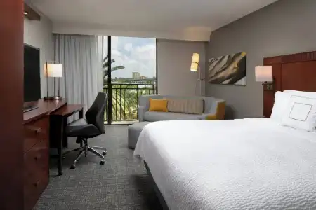 Courtyard by Marriott Bradenton Sarasota Riverfront - 37