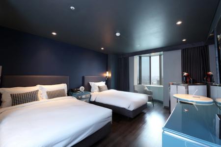 Imperial Palace Boutique, Itaewon - 37