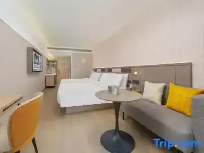 Homeinn Plus (Dalian Huanan Square MixC) - 11