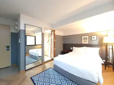 The Studio at Sathorn Terrace - 32