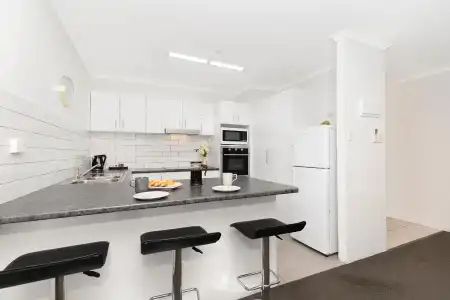 The Astor Apartments - 15