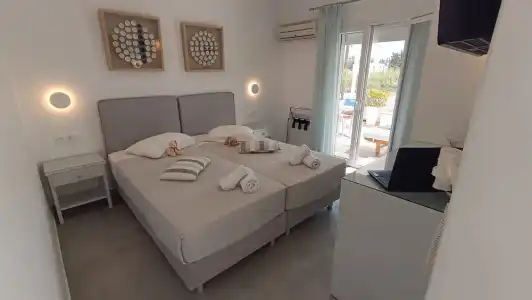 Cyclades Studios - 266