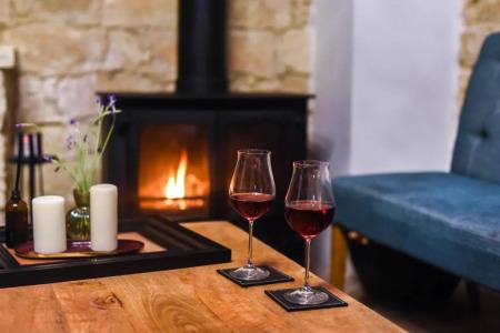 Oinou Strata - Adults Only - 109