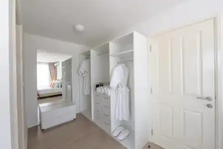 First Choice Suites by the Sea - 41