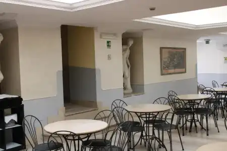 Center 2 - 15