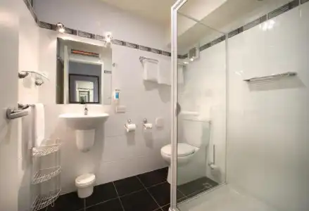 429 Apartments and Suites - 32