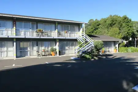 Roselands Motel - 9