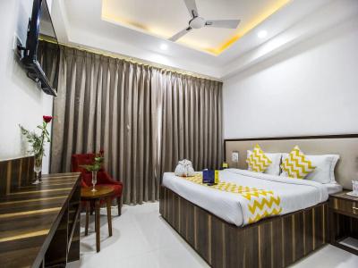 FabPrime Sapphire Inn - 1