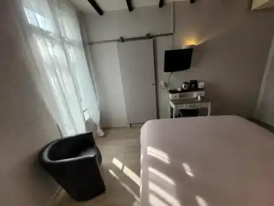 Hôtel Aragon - Centre Ville Gare - 18