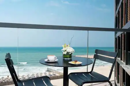 Wyndham Garden Ajman Corniche - 23