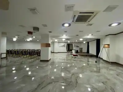 Usak Yucel - 14