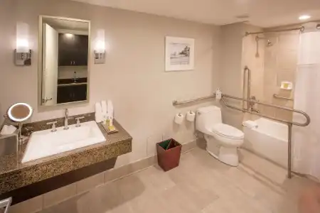 Doubletree Resort by Hilton Hollywood Beach - 12